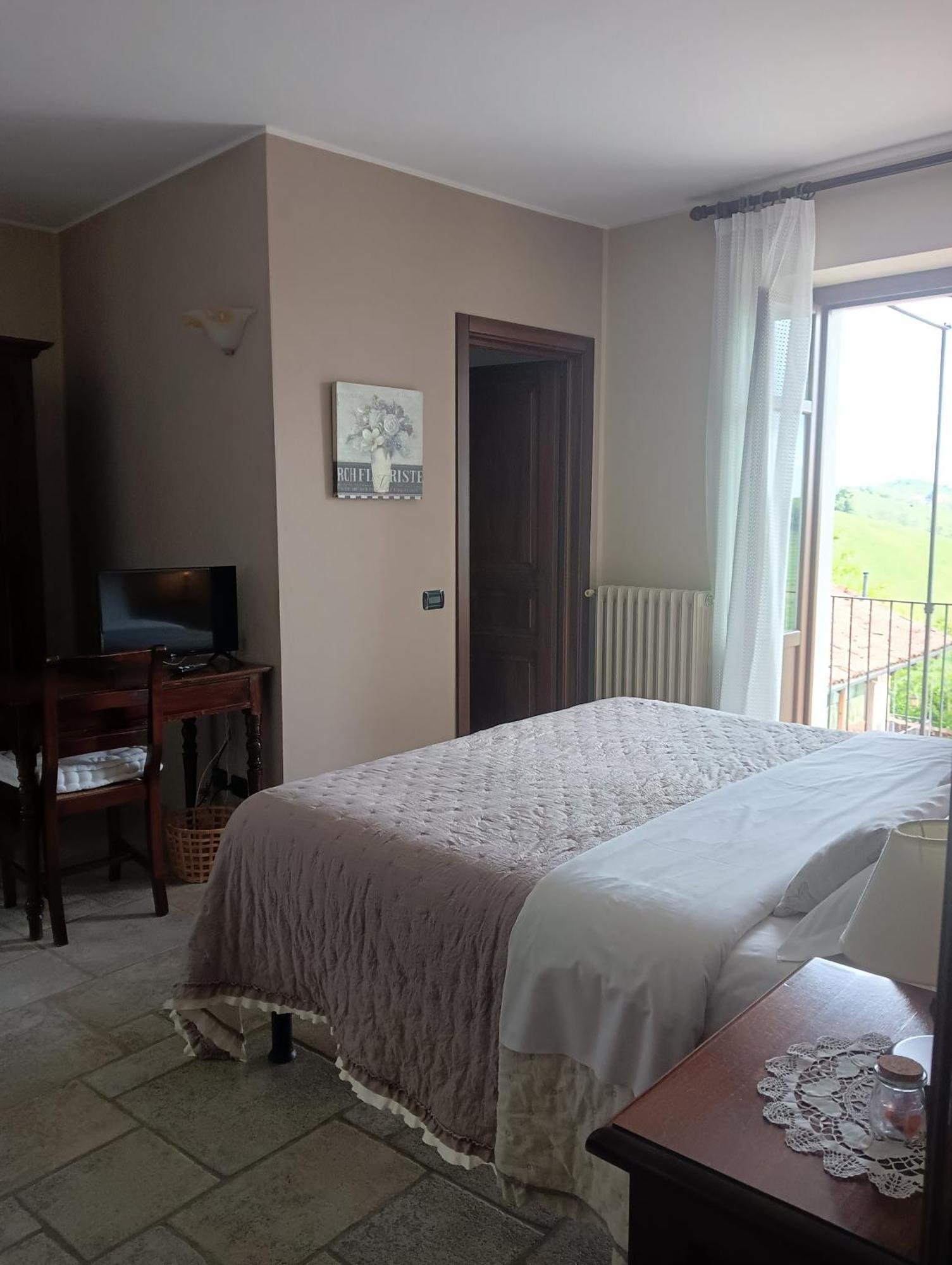 Il Borgo B&B Castellinaldo Εξωτερικό φωτογραφία